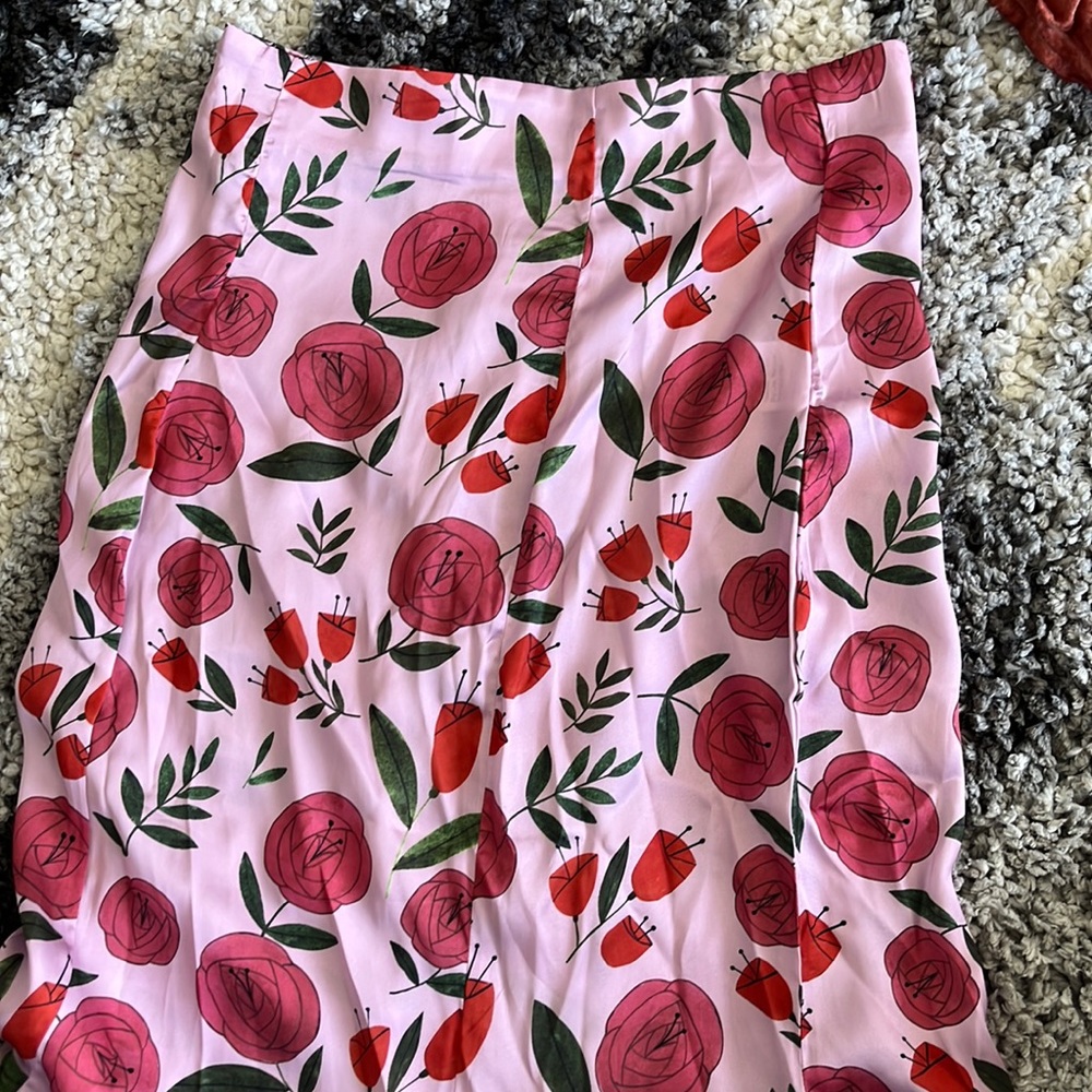 Long rose skirt
